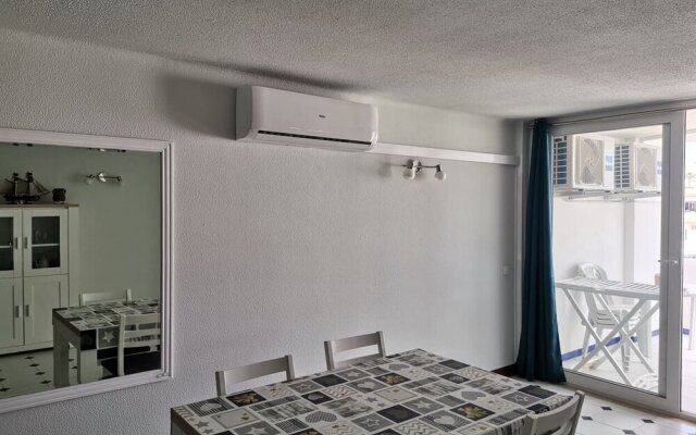 Cozy 1-bed Apartment Near Oura Beach