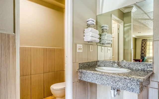 Heritage Inn