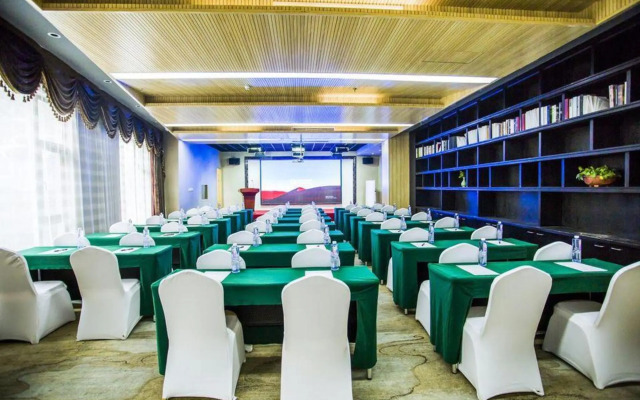 H Hotel (Xi'an Fengcheng 8th Road Administration Center Shuijing)