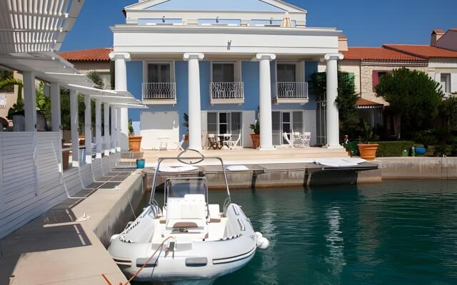 Port Alacati Hotel