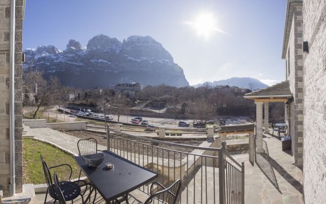 MAKRIS Papigo luxury suites