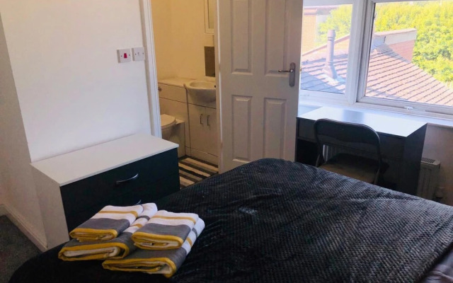 Townhouse @ 29 Cotesheath Street Stoke