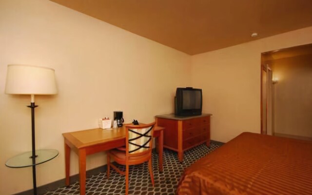 Airport Inn Downtown