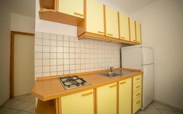 Gulin Apartments