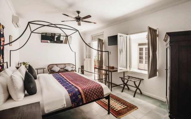 Brown Feather Batu Belig – Guest Rooms – Bali
