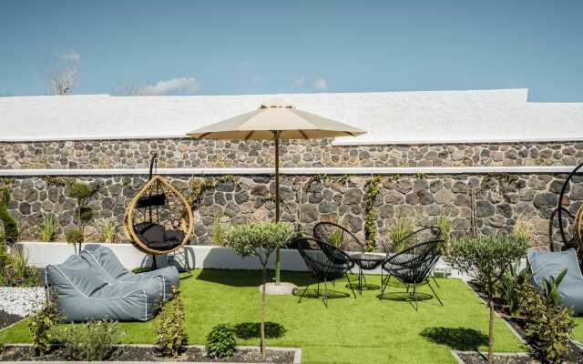 Sn Santorini Apartments
