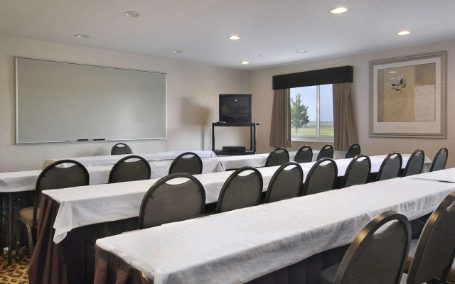 Baymont Inn & Suites Columbus/Rickenbacker