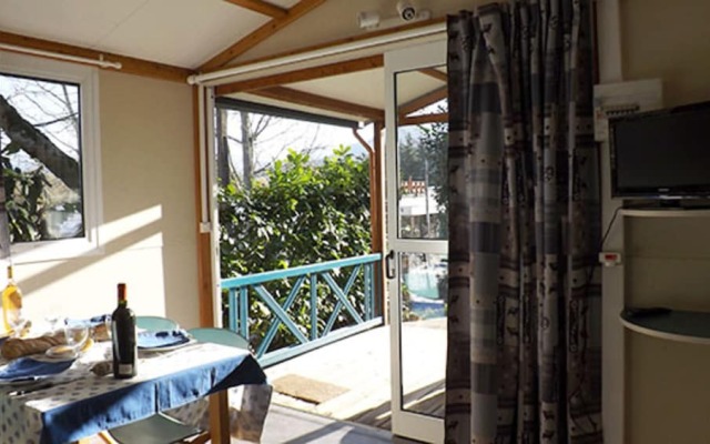 Camping Plein Soleil - Chalets