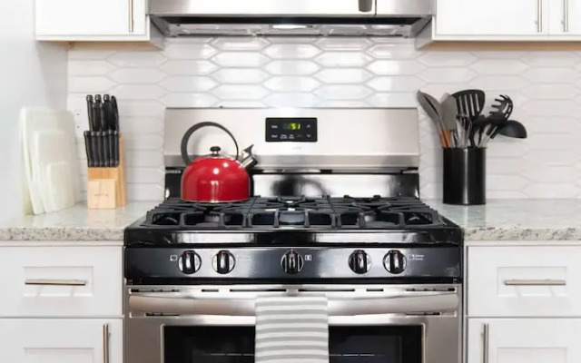 800 Furnished Apartments