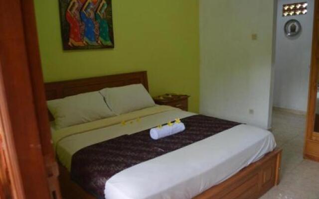 Made Roejas Homestay