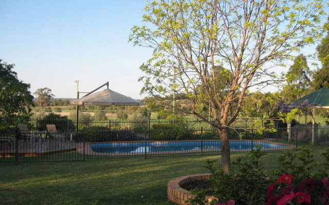 Pericoe Retreat Bed & Breakfast