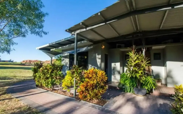 Discovery Resorts- Lake Argyle