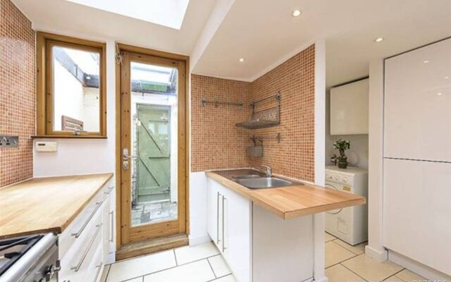 2 Bedroom House In Dublin 4