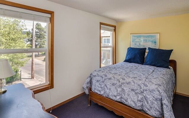 Oceanview Manor 6 Bedroom Home