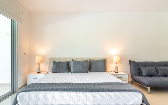 Casa SueÃ±o 2 Bedroom Condo by RedAwning