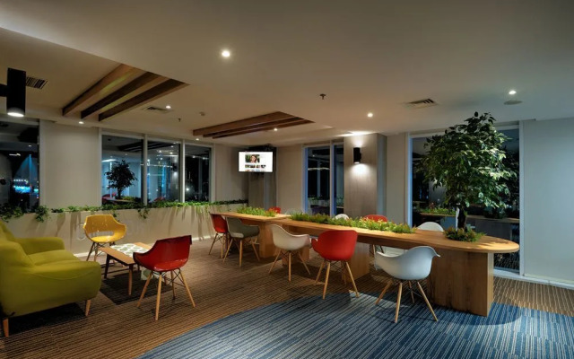 Ibis Budget Surabaya HR Muhammad