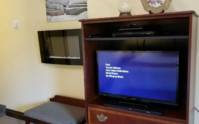 The Falls Inn Walters Falls - An Ontarios Finest I