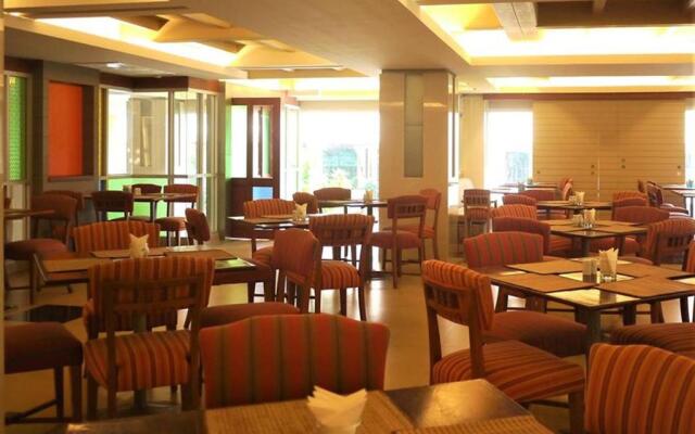 Long Beach Cha-Am Hotel