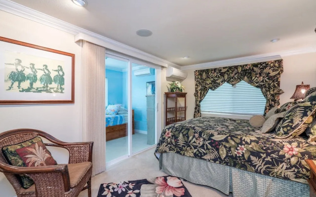 Kailua Beachside 4 Bedroom Home by RedAwning