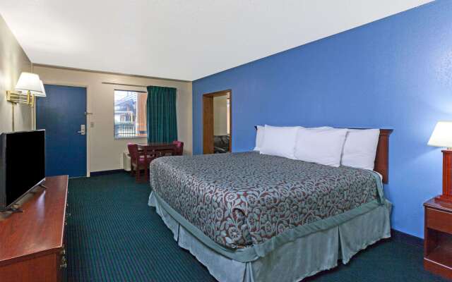 Days Inn by Wyndham Oklahoma City Fairground