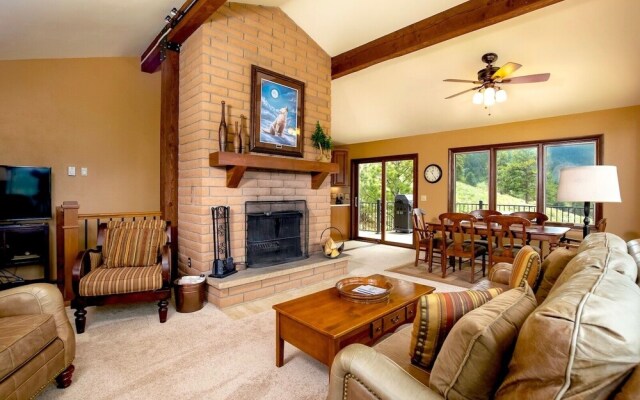 Kintzle Family Vacation At Windcliff 4 Bedroom Home by RedAwning