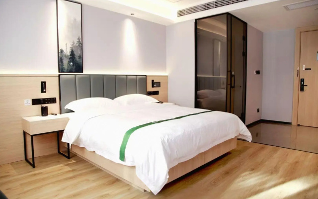 Отель GreenTree Inn BengBu HuaiHe Road Pedestrian Street Hotel