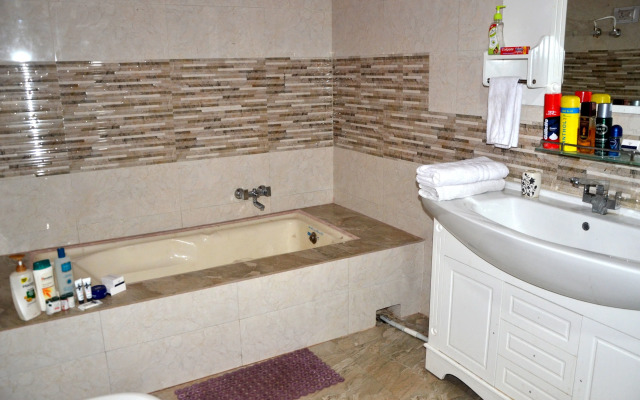 Hotel Plaza Residency