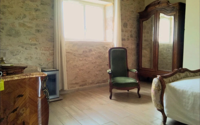 Relais de Montgeoffroy B&B