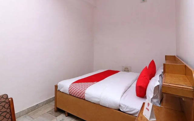 OYO 16112 Hotel Uruvela International