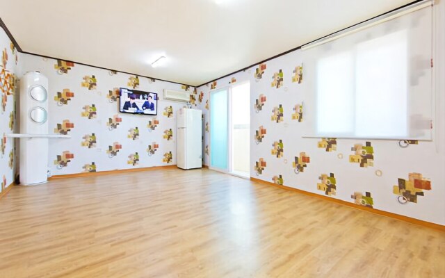 Daecheon Green Pension