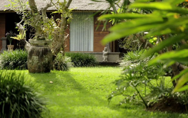 Sri Ratih Cottages