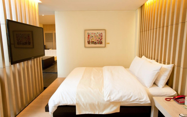 Yuwon Hotel