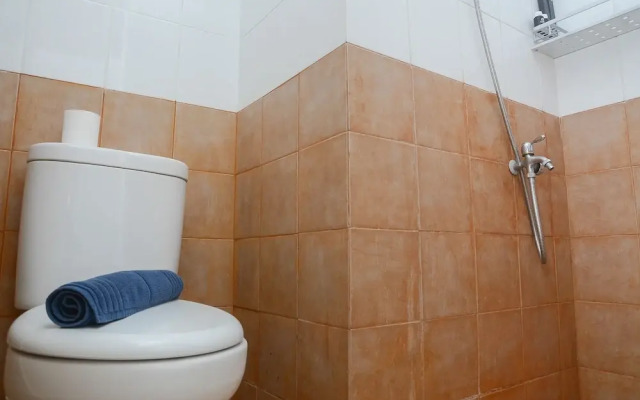 Comfortable and Clean 2BR Green Pramuka Apartment