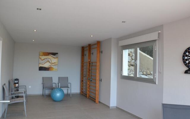 Suitur Villa Mediterránea Con Piscina Infinita