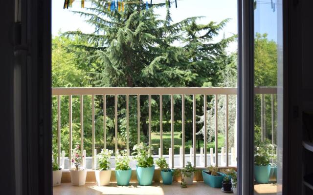 Two bedroom apartment near centre