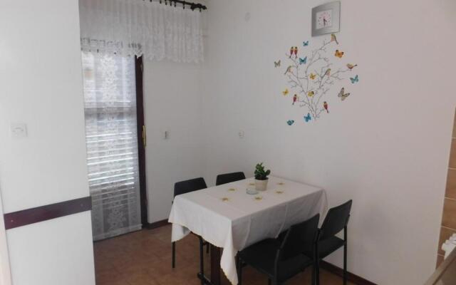 Mili - near the sea and the centar of place - A1(2+1)