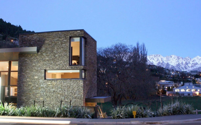 Queenstown Park Boutique Hotel