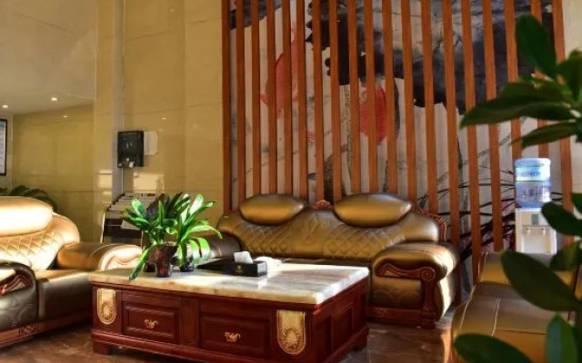 Q+ Treasure Palace Hotel