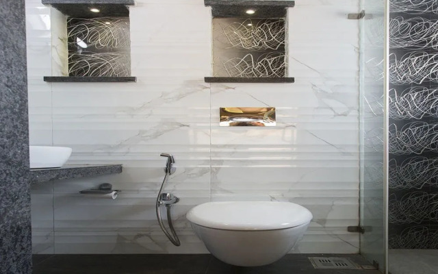 Capital O 661 Hotel Regal Inn