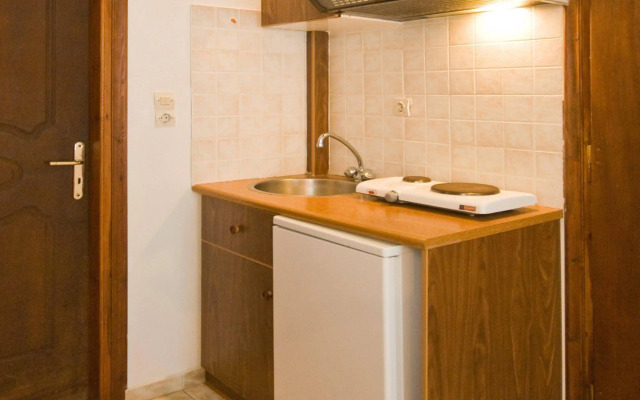 Anessis Apartments