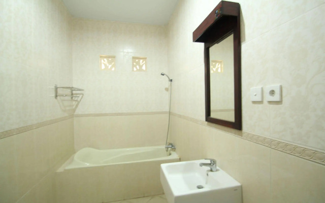 Lusa Hotel