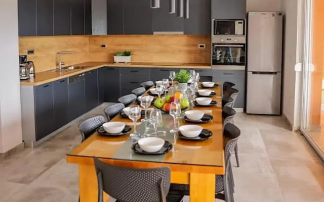 Exclusive Elegant Villa With Pool in Kastel Novi