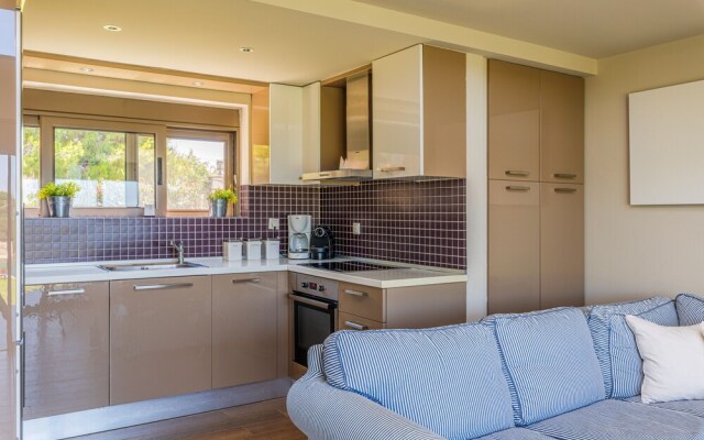 Villa Idyle-Luxury Beachfront Property