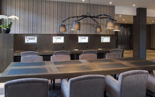 XO Hotels Park West