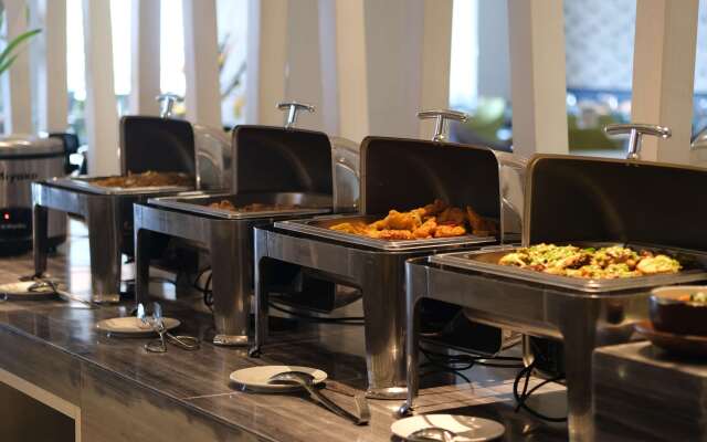 Golden Tulip Essential Makassar