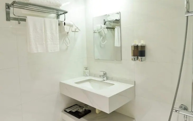 Prague Nha Trang Hotel