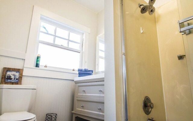 Stunning Alameda One Bedroom