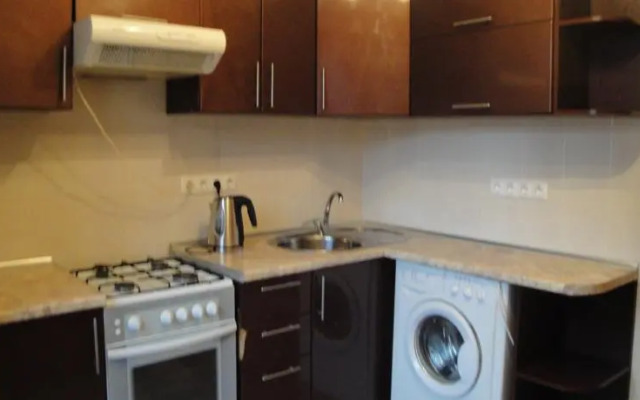 На Квадратов Красных Партизан 248