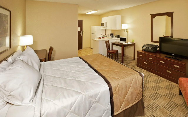 Extended Stay America Suites Detroit Metropolitan Airport