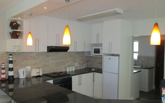 Brenton On Rocks Luxury Guest House